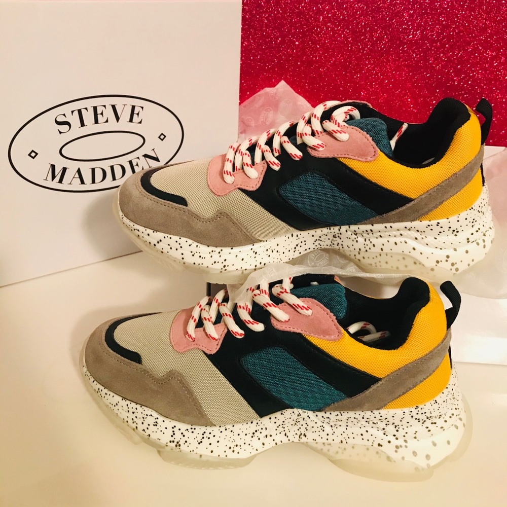 Steve Madden Sneakers